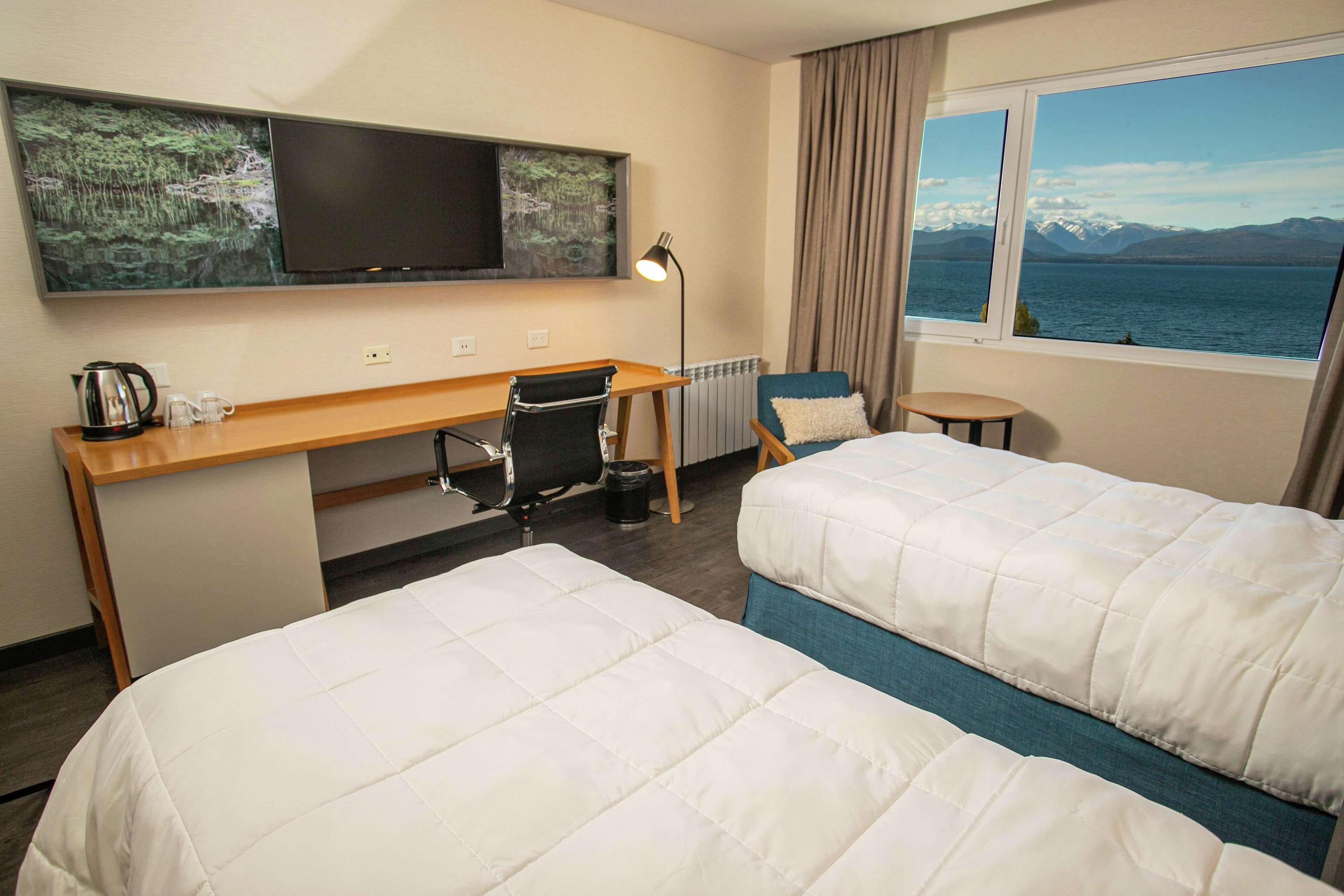 Hampton By Hilton Bariloche Hotel Buitenkant foto