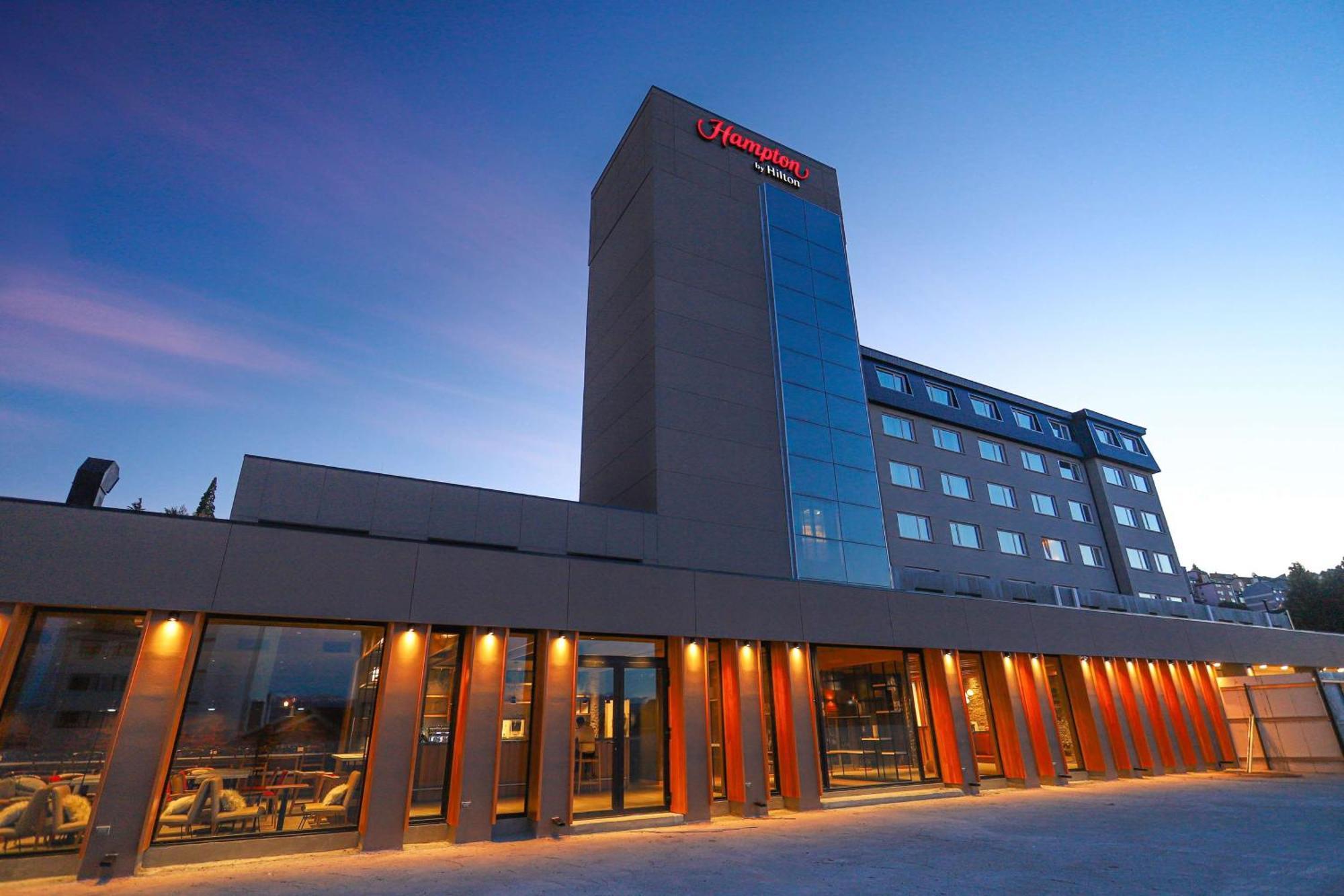 Hampton By Hilton Bariloche Hotel Buitenkant foto